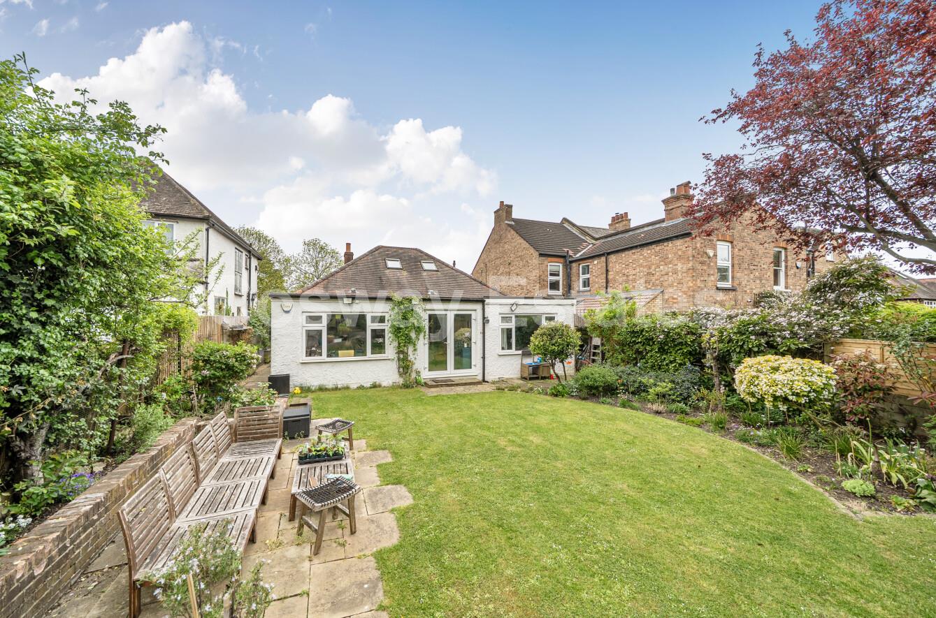 Daws Lane, Mill Hill, NW7, Mill Hill, London